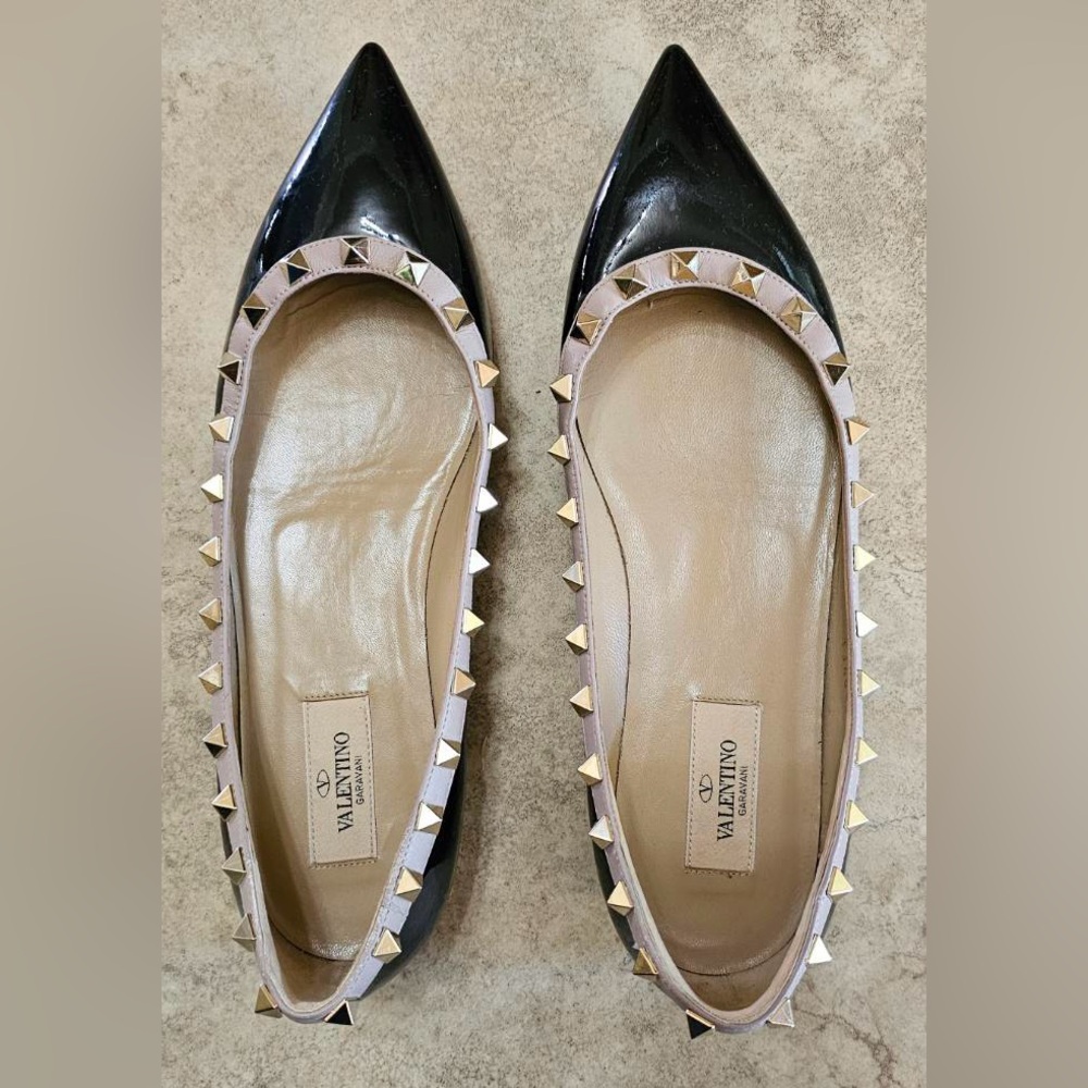 Authentic Valentino Rockstud Ballet Flats Size 39